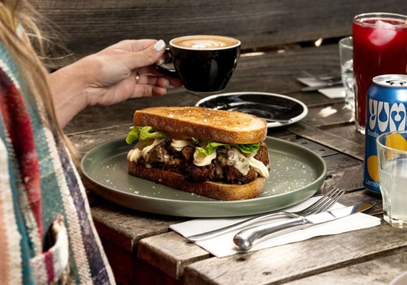 Gather Around: Five Fantastic Venues for Catching Up with Friends Over Great Food