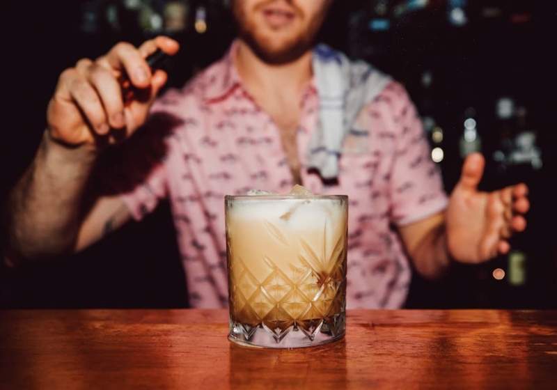 Sip and Savour: The Best Cocktail Spots to Explore