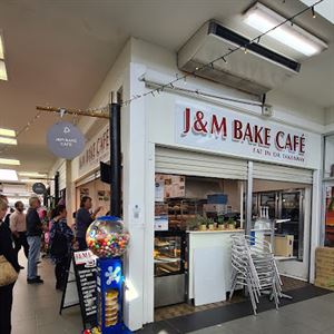 J&M Bake Cafe