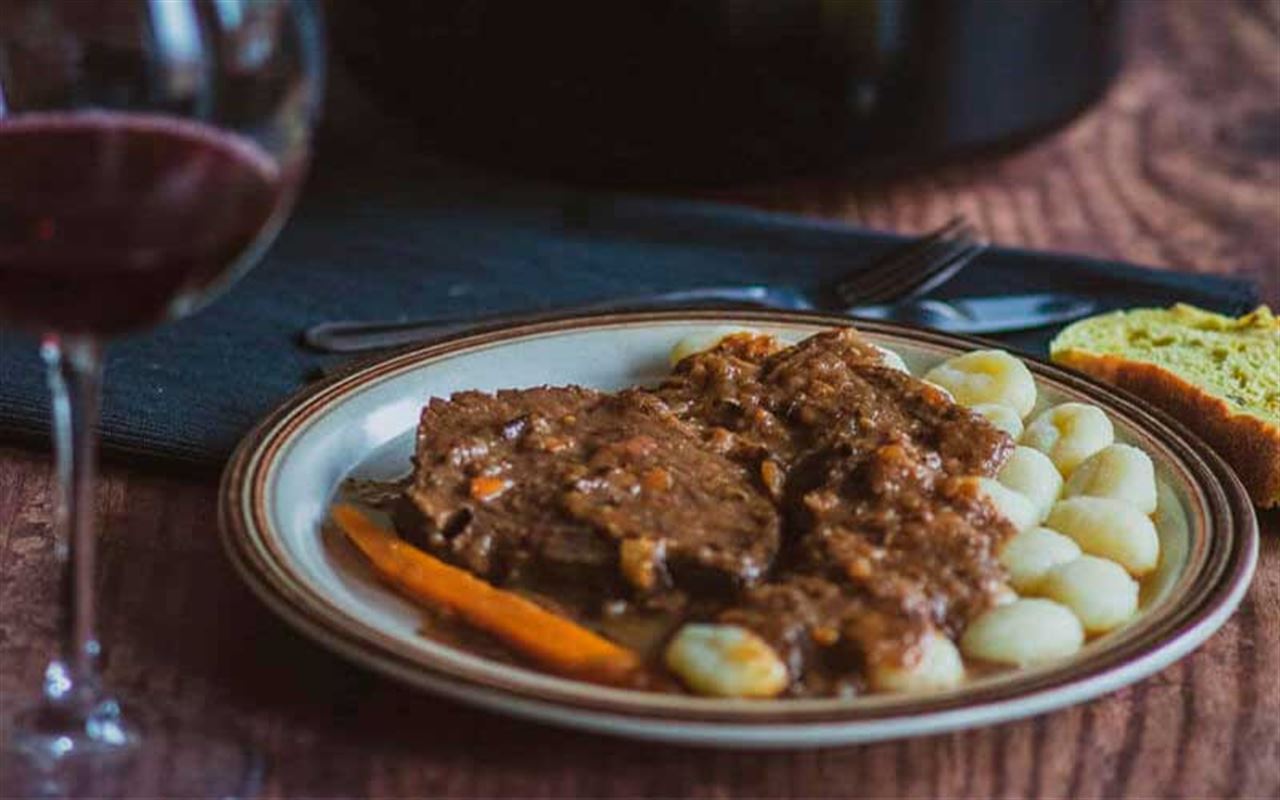 Mirna Croatian Bistro and Bar, Turner Croatian Restaurant Menu, Phone