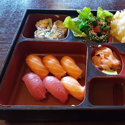 Moon's Sushi
