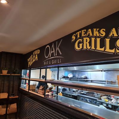 Oak Bar & Grill