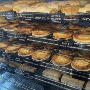 Yeronga Bakery Cafe, Yeronga - Bakery Restaurant Menu, Phone, Reviews ...