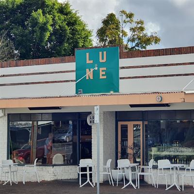 Lune Bar & Eatery
