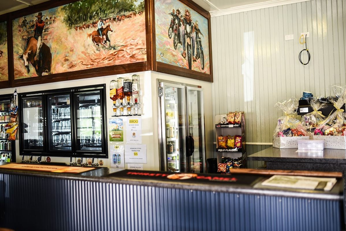 Apple Tree Creek Pub, Apple Tree Creek Modern Australian Restaurant
