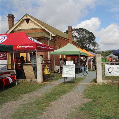 Southern Harvest Farmers Market in Bungendore