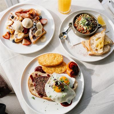 Zenith Cafe, Restaurant and Bar