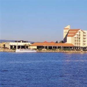 Lakes Resort Hotel