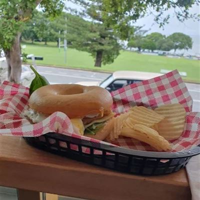 St Stradbroke Wine Bar