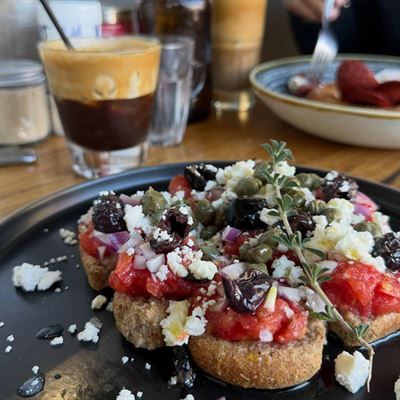 Athos Cafe Deli