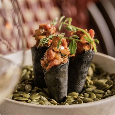 Petit Bistro & Wine Bar