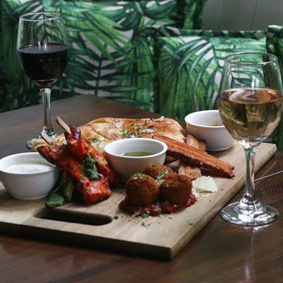 The Woombye Pub