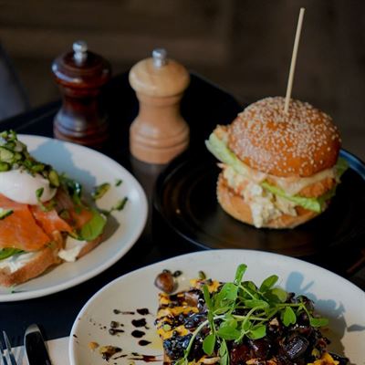 Cafe Aroma Thornhill Park