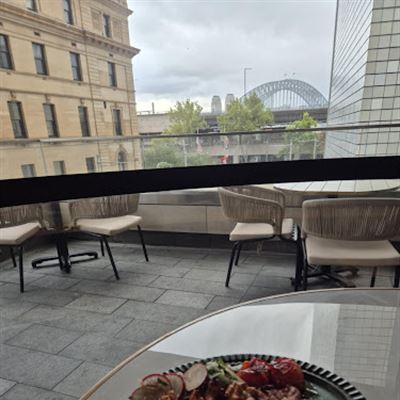 Osman Bay bar & grill