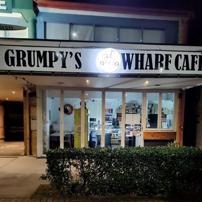 Grumpy's Wharf Cafe