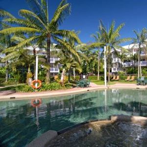 Australis Cairns Beach Resort