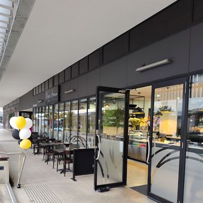 Mezza Aroma Restaurant