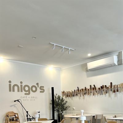 Inigo's Cafe & Grill