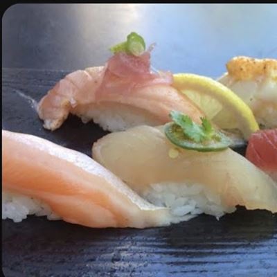 MOGUMOGU Sushi & K-Chicken