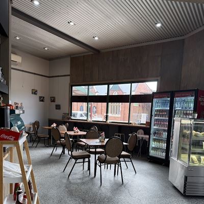 Big Z- Cafe & Restaurant