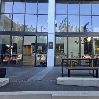 Dark Horse Cafe & Bar