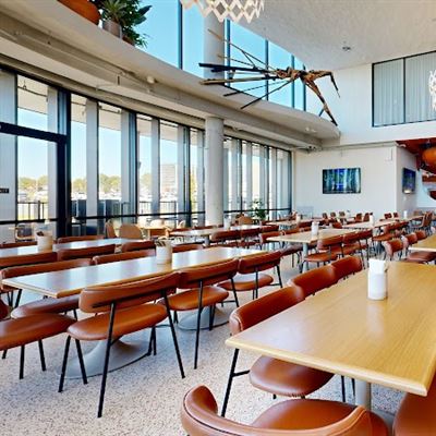 Oran Park Hotel