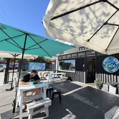 Lou's Cafe