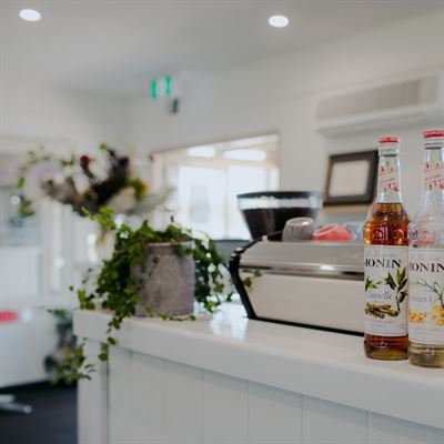 Lakeside Cafe, Bar & Bistro Dunsborough