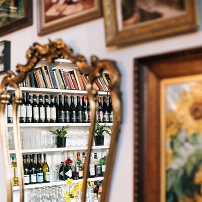 Oliver’s Restaurant and Bar