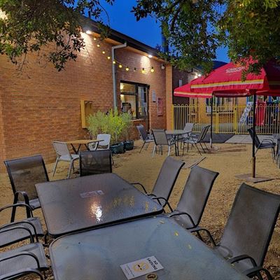 Settlers Tavern Tawonga South