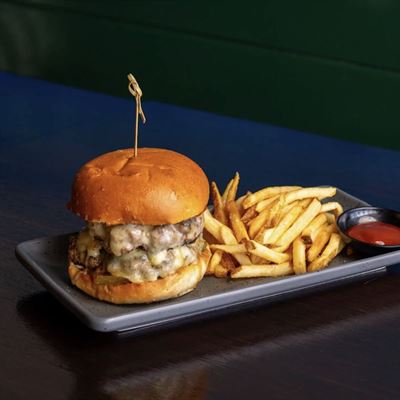 St Helens Bar & Burgers