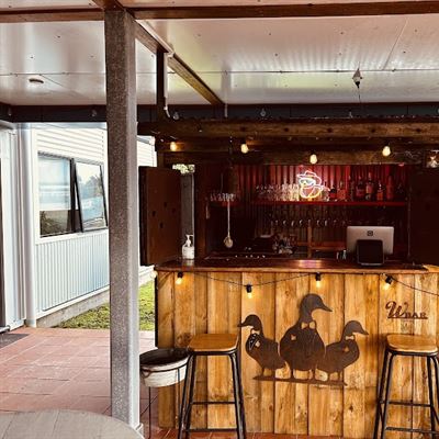 The Ducks Bar and Restaurant