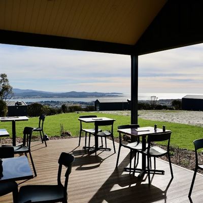 The George Tasmania Cafe Bar