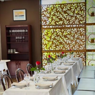 Thai Basil Cafe & Restaurant