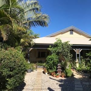 Tallow Beach Motel