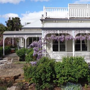 Lake Daylesford Country House