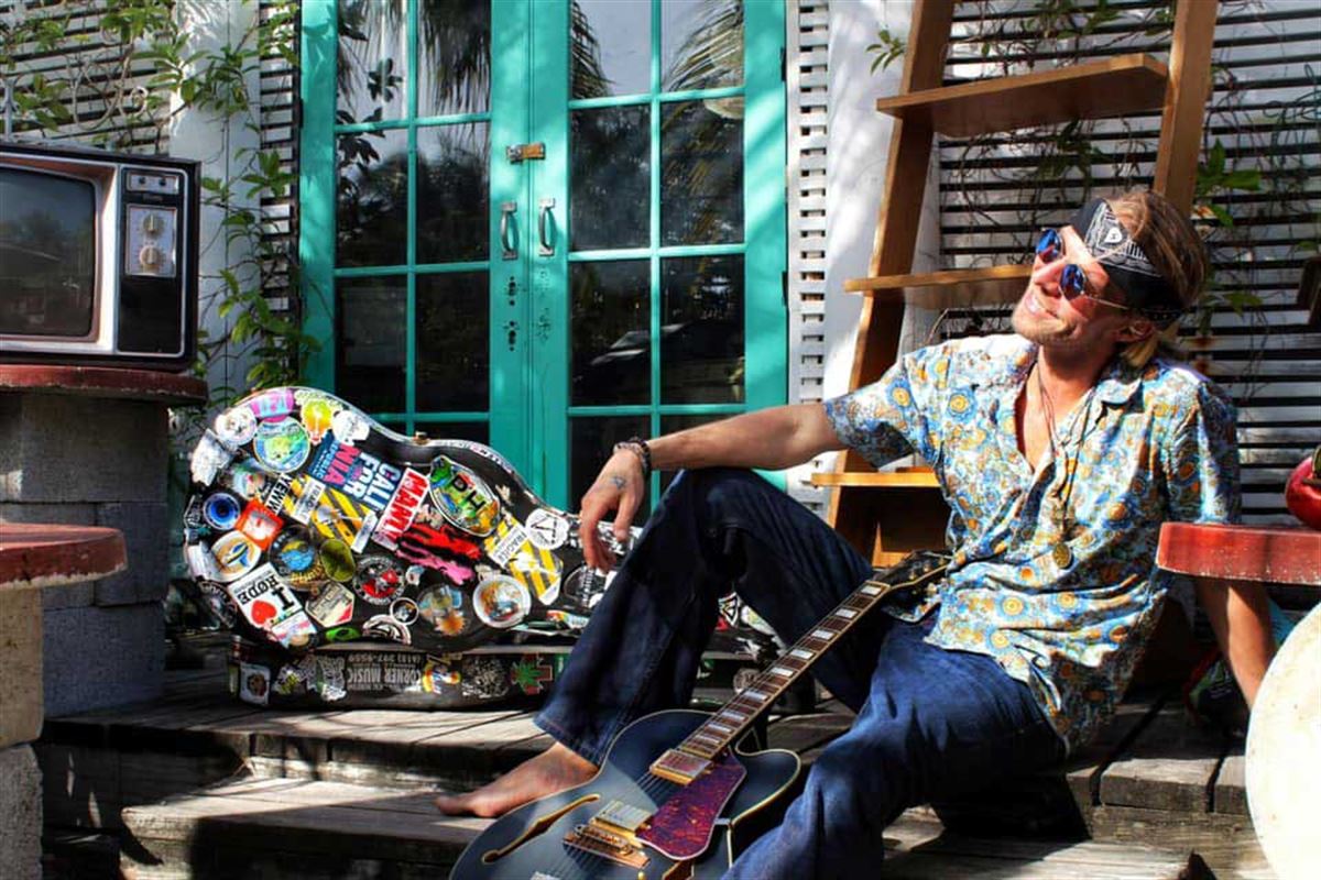 Longboards Laidback Eatery & Bar, Surfers Paradise Burger Restaurant Menu, Phone, Reviews AGFG