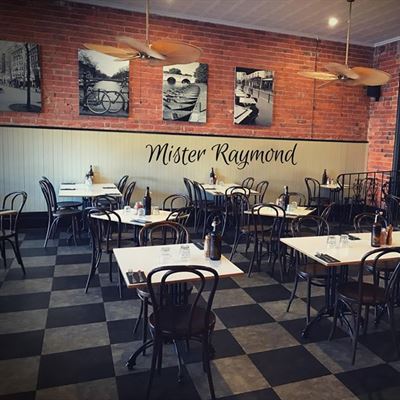 Raymond Cafe