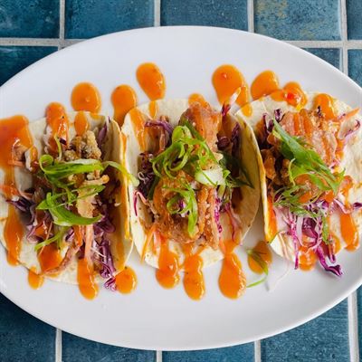 Four Hands Tapas Restaurant & Bar