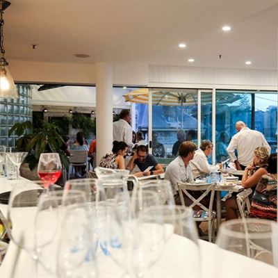 Nautica Cafe Bar & Resto