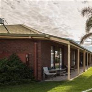 Lakes Jakaranda Holiday Units