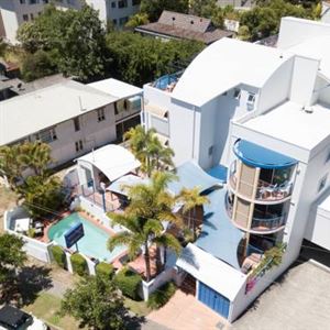 Surfers Beach Resort One