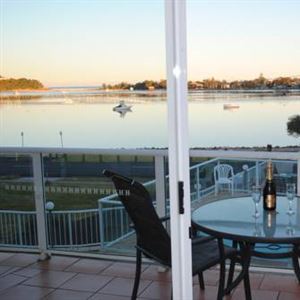 Crown Apartments