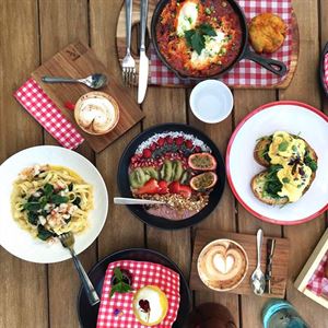68384/hero-300.jpg Frankie's Food Factory