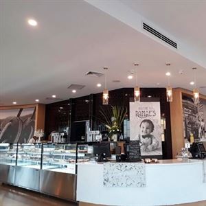 70952/hero-300.jpg Ramae's Lounge