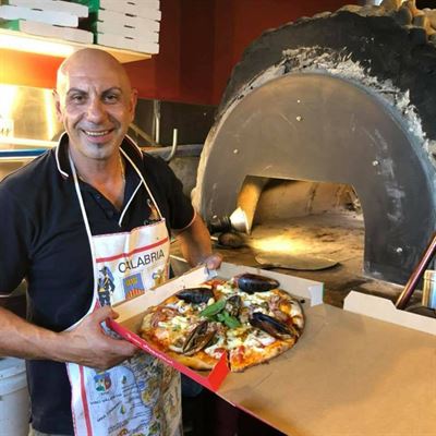 Caruso's Woodfired Pizzeria