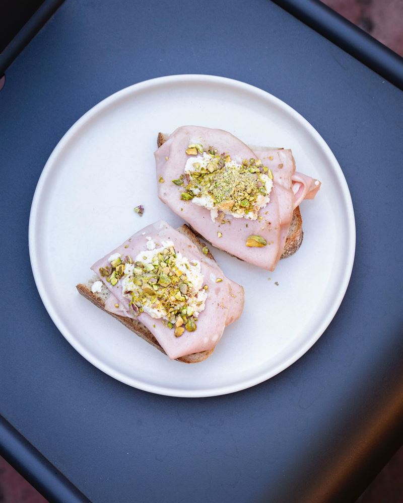 Essie Wine Bar, Malvern East Modern Australian Restaurant Menu, Phone