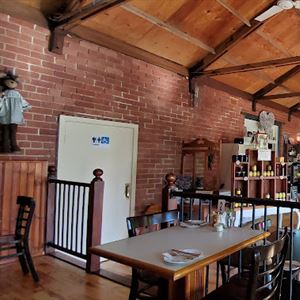 Yarra Valley Restaurant and Courtyard