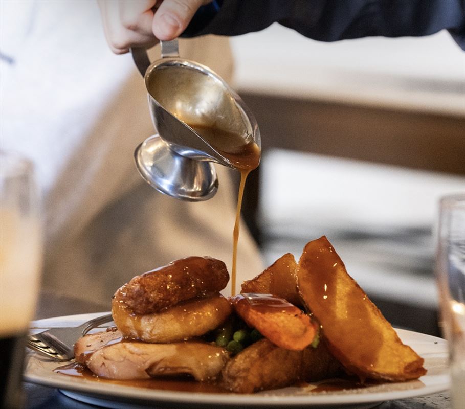 Moore Park View Hotel, Waterloo Pub Food Restaurant Menu, Phone, Reviews AGFG