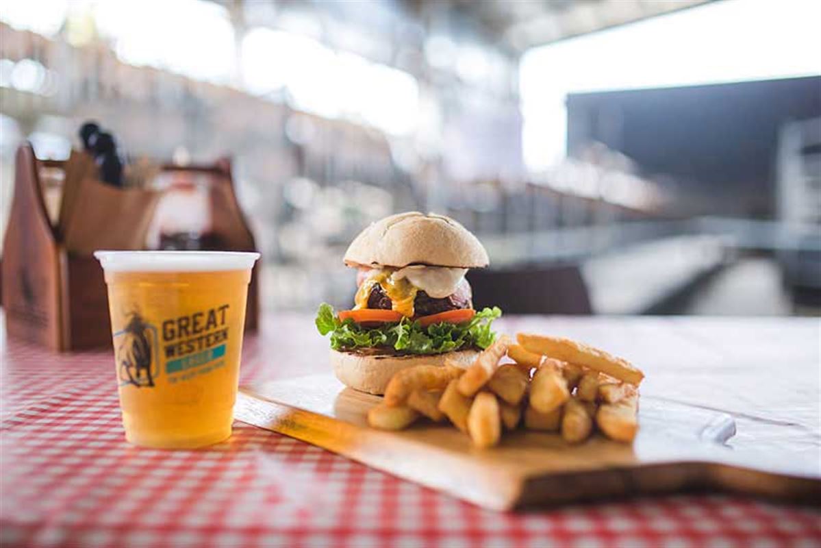 Great Western Hotel, Rockhampton Pub Food Restaurant Menu, Phone